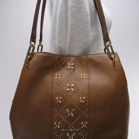 Leighton studded shoulder bag Price firm - Picture 6 of 7
